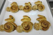 Osterhasen aus Hefeteig